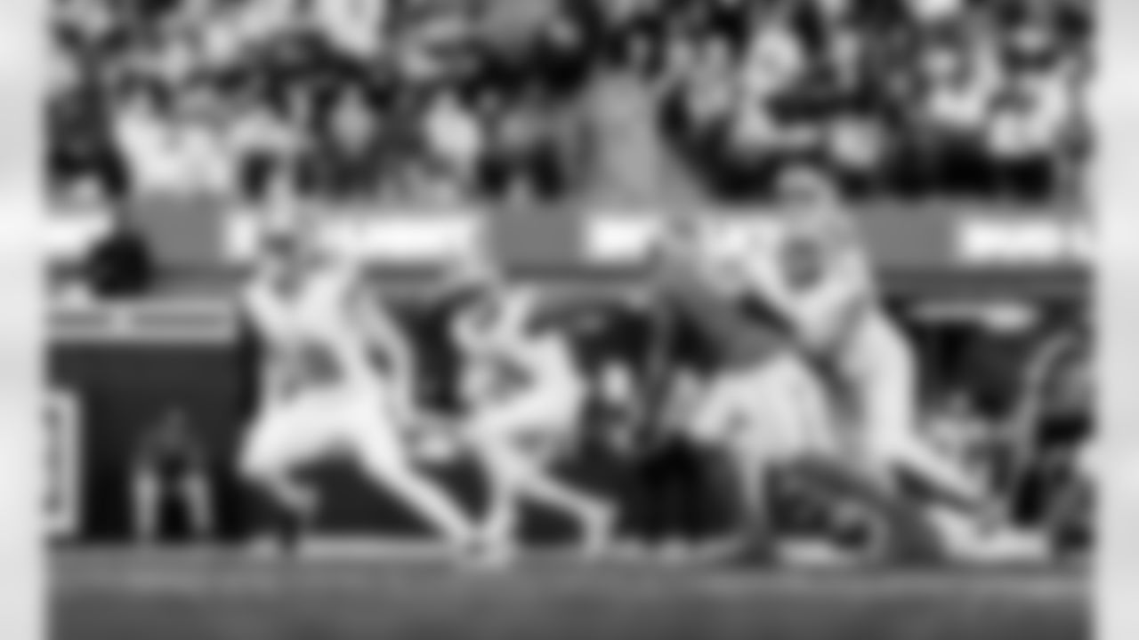 Detroit Lions wide receiver Isaac TeSlaa (18), Detroit Lions running back Jahmyr Gibbs (0), Detroit Lions offensive lineman Trystan Colon (57), and Detroit Lions quarterback Jared Goff (16) during an NFL football game against the Los Angeles Rams on Sunday, Dec. 14, 2025 in Inglewood, Calif. (Jeff Nguyen/Detroit Lions via AP)