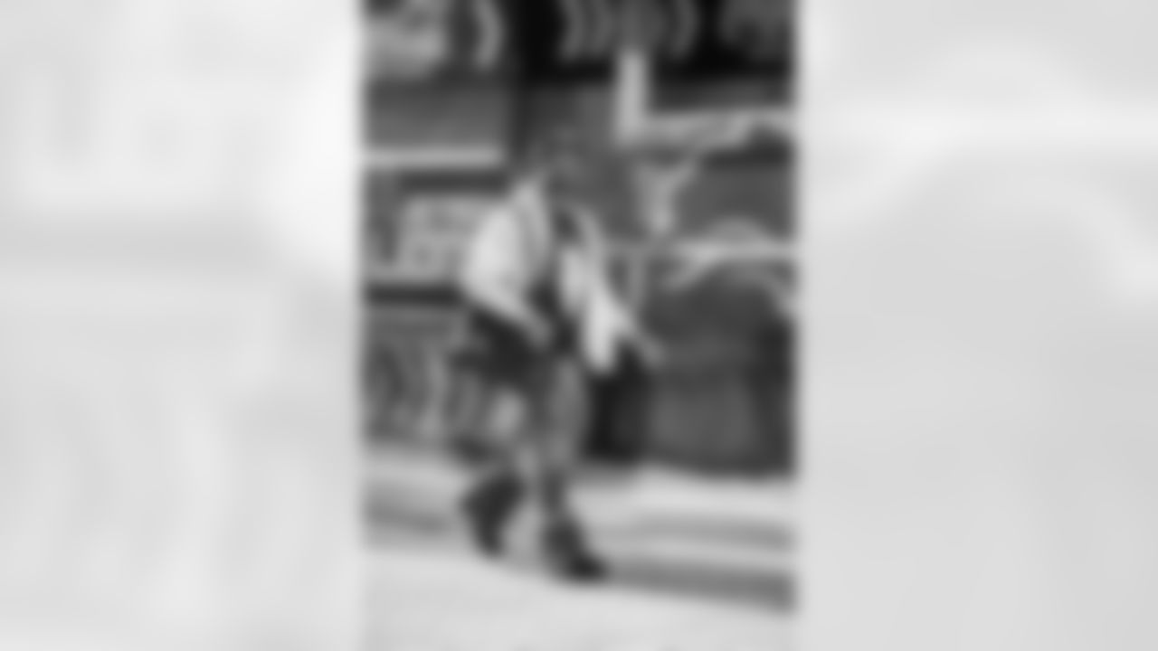 Detroit Lions running back David Montgomery (5) arrives to an NFL football game against the New York Giants on Sunday, Nov. 23, 2025 in Detroit. (Jeff Nguyen/Detroit Lions via AP)