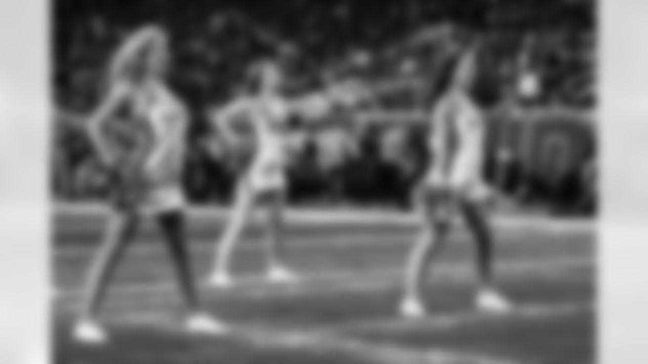 Detroit Lions Cheerleaders perform during a NFL football game against the Chicago Bears on November 19, 2023 in Detroit. (Mike Ferdinande/Detroit Lions)
