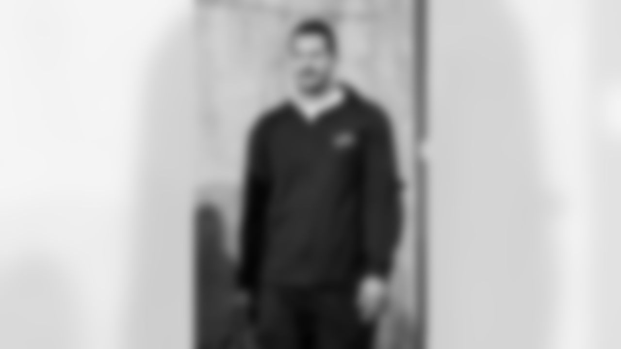 Detroit Lions tight end Sam LaPorta (87) arrives before an NFL football game against the Kansas City Chiefs on Sunday, Oct. 12, 2025 in Kansas City, MO. (Jeff Nguyen/Detroit Lions via AP)