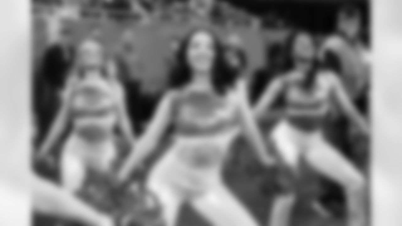 Detroit Lions Cheerleaders perform during an NFL football game against the Pittsburgh Steelers on Sunday, Dec. 21, 2025 in Detroit. (Mike Ferdinande/Detroit Lions)