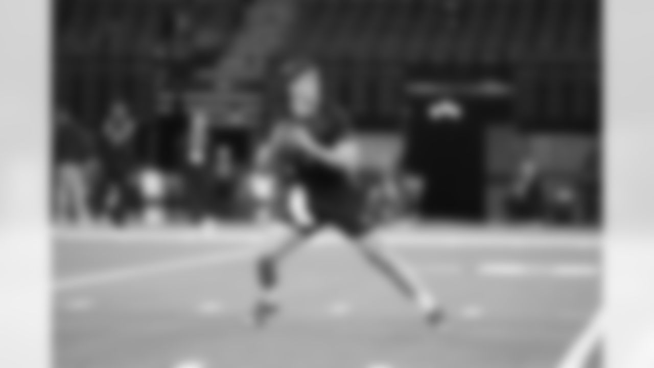 Alabama quarterback Ty Simpson (17) runs a drill at the NFL football scouting combine in Indianapolis, Saturday, Feb. 28, 2026. (AP Photo/Julio Cortez)