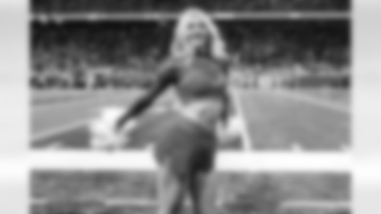 Detroit Lions Cheerleaders perform during an NFL football game against the Miami Dolphins on Saturday, Aug. 16, 2025 in Detroit. (Mike Ferdinande/Detroit Lions)