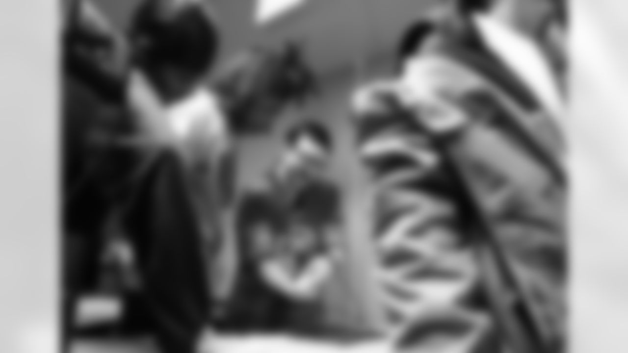 A HFH employee and a student working with ultrasounds during a Detroit Lions Academy health and wellness field trip at the Henry Ford Health campus on Feb. 27, 2026 in Detroit. (Izzy Rincon/Detroit Lions)