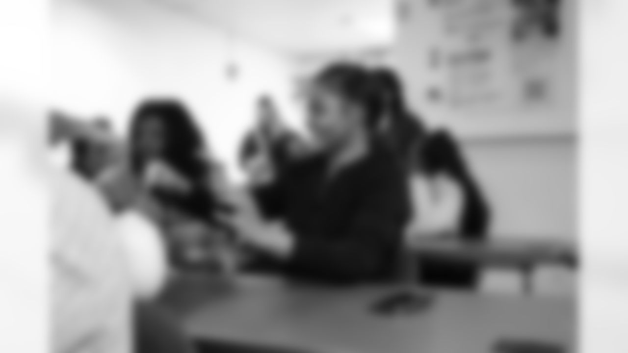 A student participating in an exercise during a Detroit Lions Academy health and wellness field trip at the Henry Ford Health campus on Feb. 27, 2026 in Detroit. (Izzy Rincon/Detroit Lions)