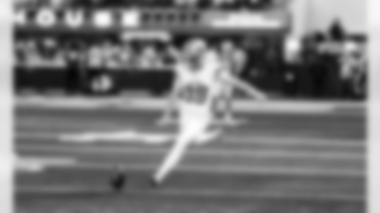 Detroit Lions kicker Jake Bates (39) before an NFL football game against the Los Angeles Rams on Sunday, Dec. 14, 2025 in Inglewood, Calif. (Jeff Nguyen/Detroit Lions via AP)