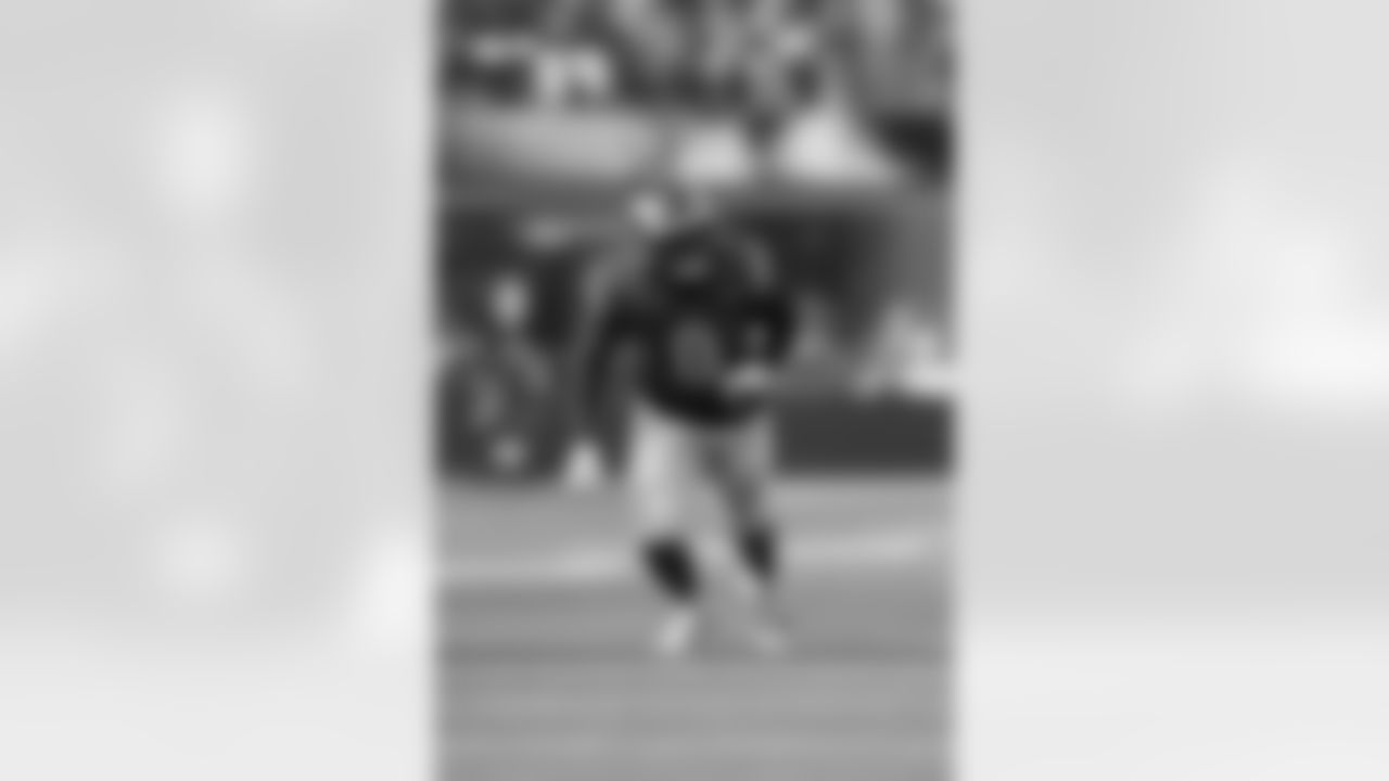 OLB Jared Verse
Backed up by Nick Hampton
(AP Photo/Kyusung Gong)