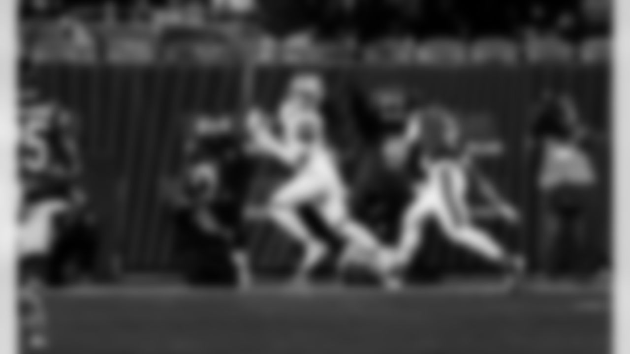 Detroit Lions defensive back Avonte Maddox (29) intercepts a pass during an NFL football game against the Chicago Bears on Sunday, Jan. 4, 2026 in Chicago. (Jeff Nguyen/Detroit Lions via AP)