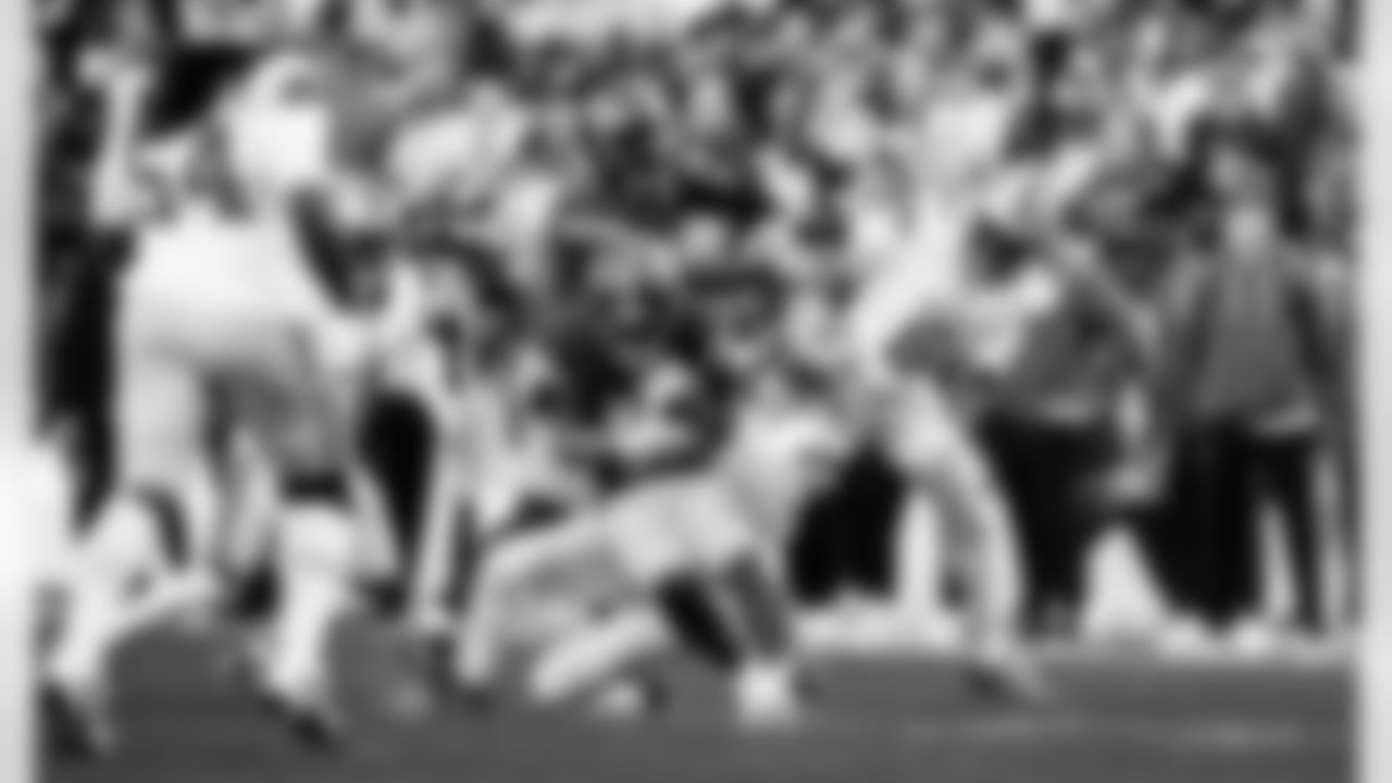 Detroit Lions linebacker Alex Anzalone (34) and Detroit Lions cornerback Terrion Arnold (6) during an NFL football game against the Washington Commanders on Sunday, Nov. 9, 2025 in Landover, Md. (Jeff Nguyen/Detroit Lions via AP)