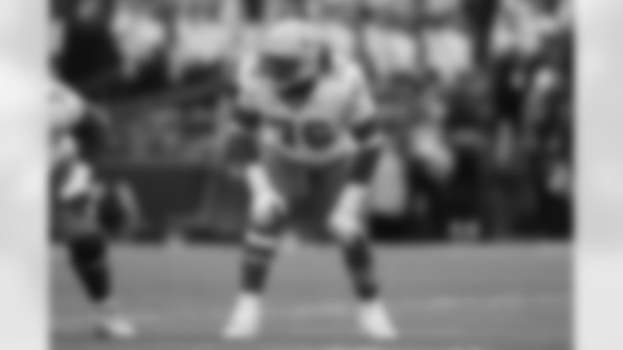 Oregon OT Isaiah World (76)