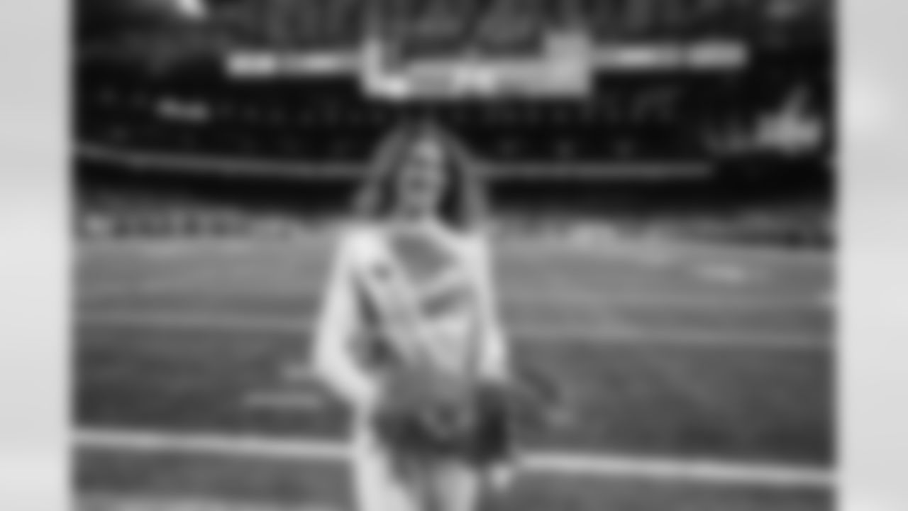 Detroit Lions Cheerleaders perform during an NFL football game against the Pittsburgh Steelers on Sunday, Dec. 21, 2025 in Detroit. (Mike Ferdinande/Detroit Lions)