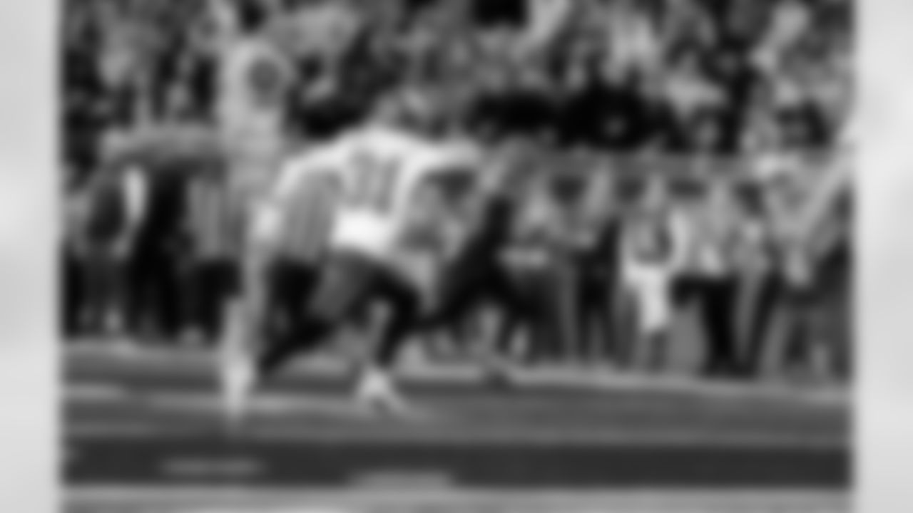 Detroit Lions wide receiver Amon-Ra St. Brown (14) scores a touchdown during an NFL football game against the Tampa Bay Buccaneers on Monday, Oct. 20, 2025 in Detroit. (Jeff Nguyen/Detroit Lions via AP)