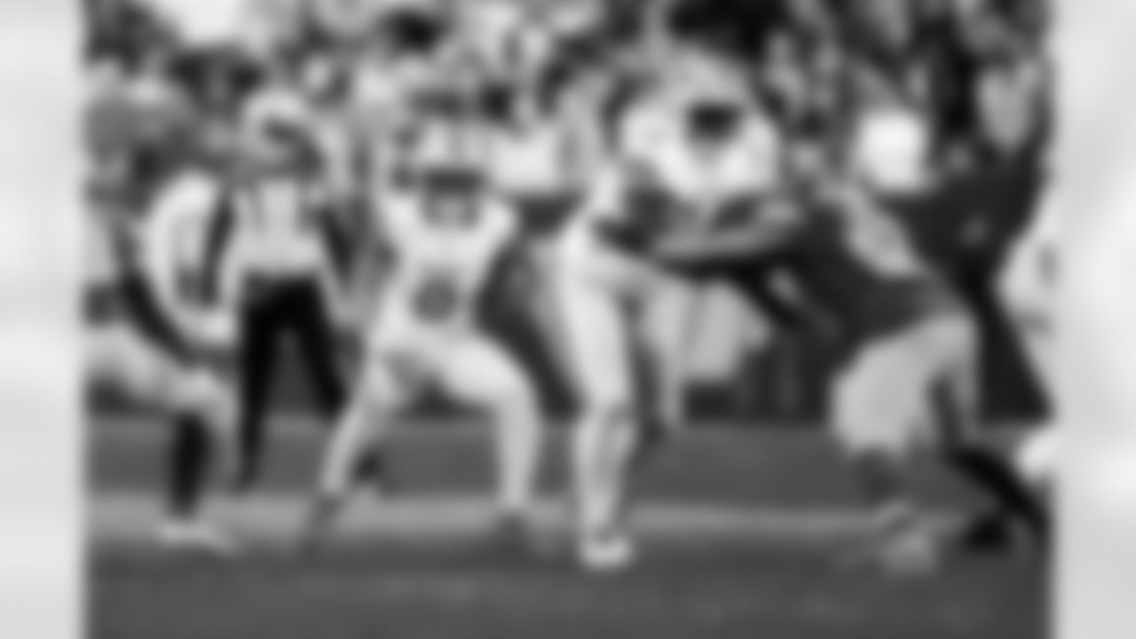 Detroit Lions running back Jahmyr Gibbs (0) and Detroit Lions guard Kayode Awosika (74) during an NFL football game against the Washington Commanders on Sunday, Nov. 9, 2025 in Landover, Md. (Jeff Nguyen/Detroit Lions via AP)