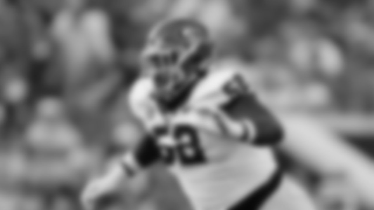 Georgia DT Christen Miller (52)