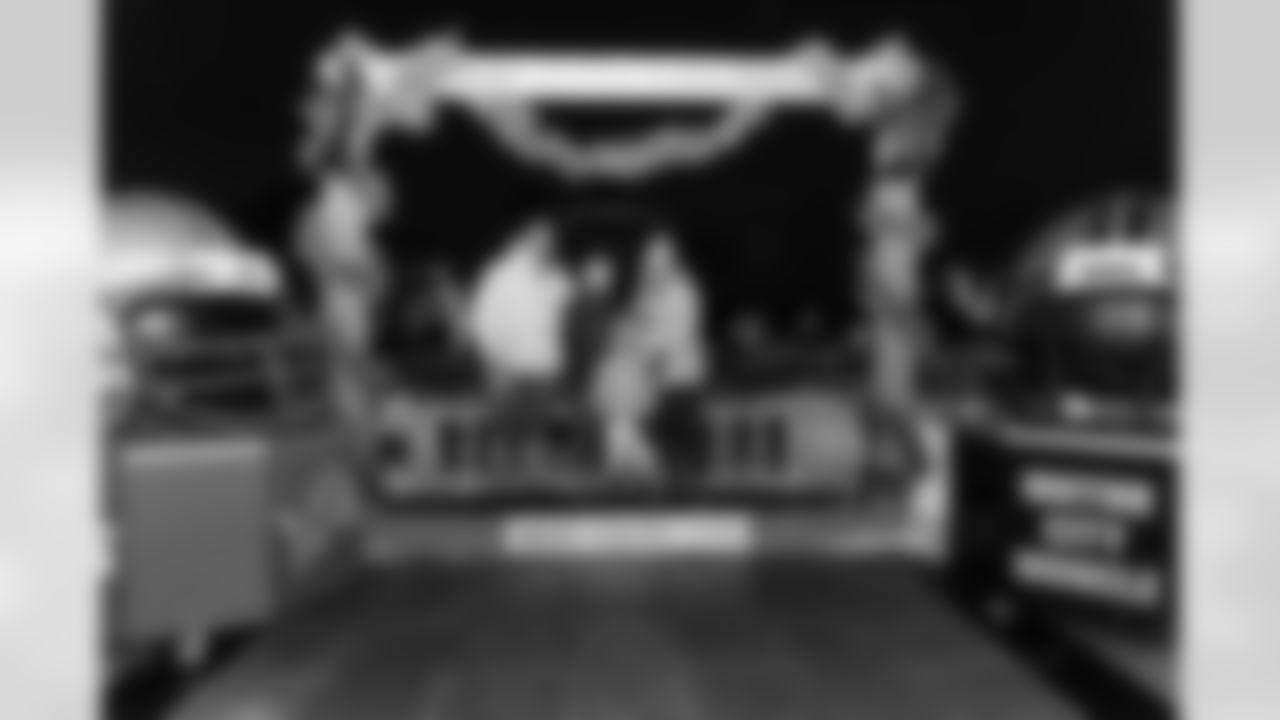 Cub Club members during the Cub Club Wild Lights event at the Detroit Zoo on Dec. 10, 2025 in Royal Oak, Mich. (Stephanie VanWagoner/Detroit Lions)