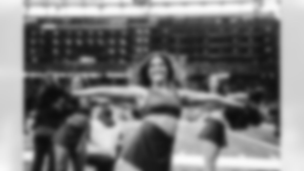 Detroit Lions Cheerleaders during an NFL football game against the New York Giants on Sunday, Nov. 23, 2025 in Detroit. (Stephanie VanWagoner/Detroit Lions)