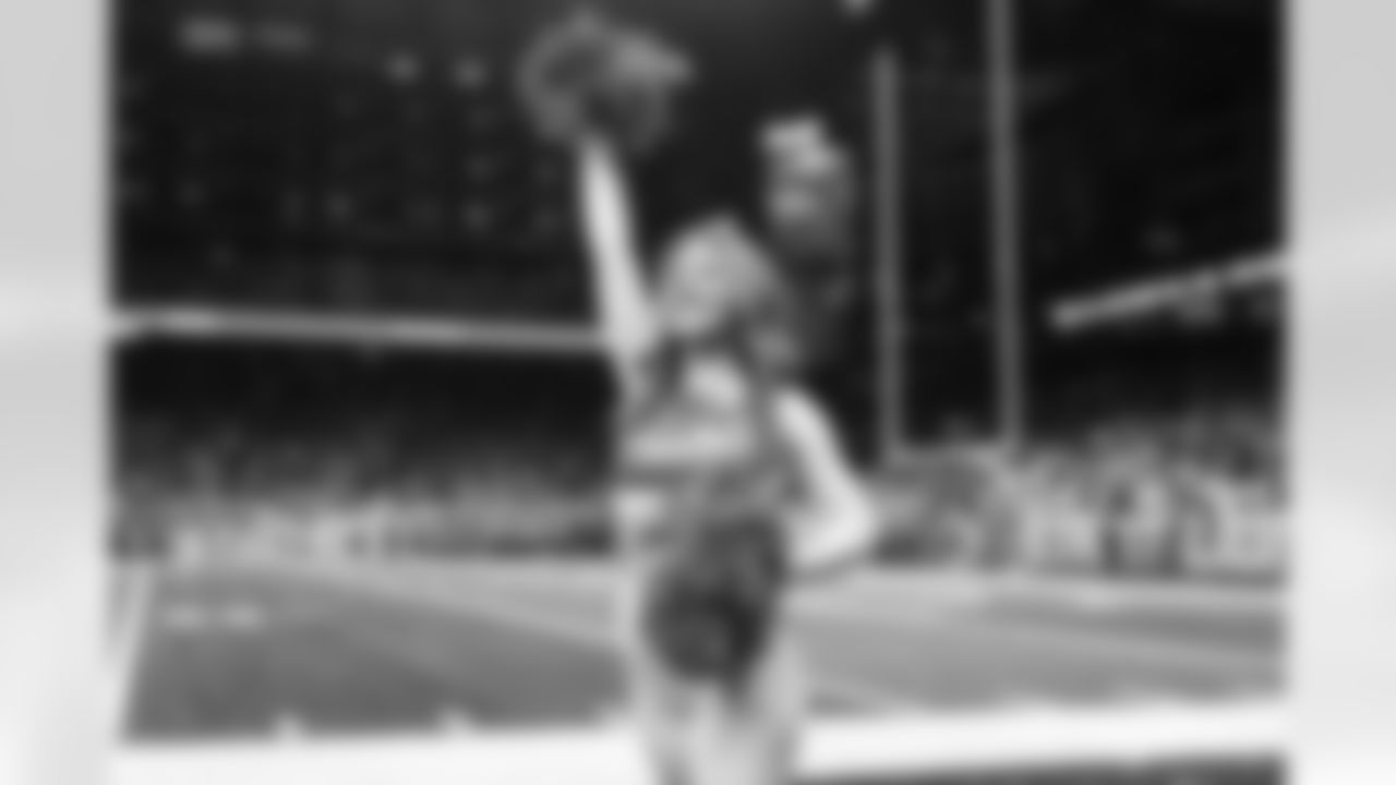 Detroit Lions Cheerleaders perform during an NFL football game against the Pittsburgh Steelers on Sunday, Dec. 21, 2025 in Detroit. (Mike Ferdinande/Detroit Lions)