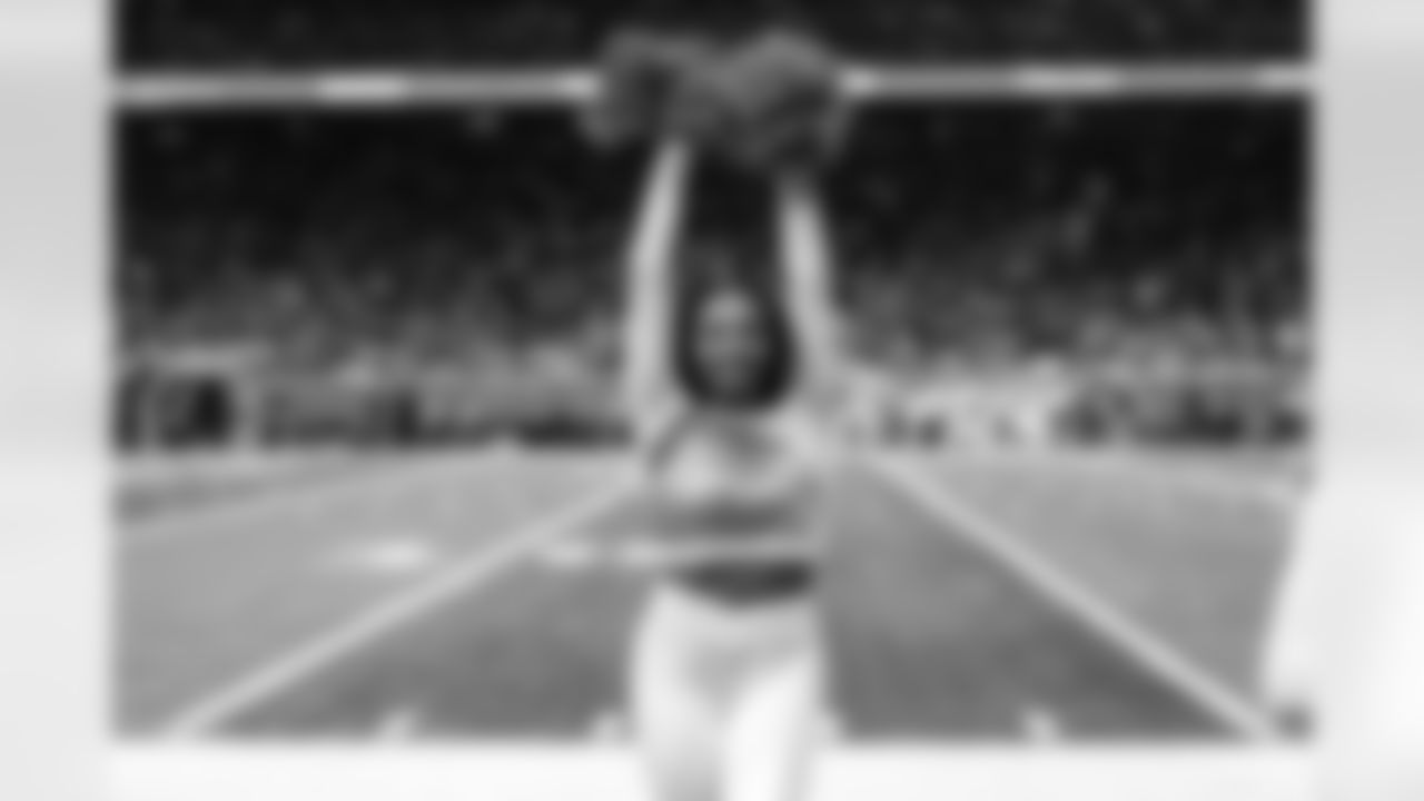 Detroit Lions Cheerleaders perform during an NFL football game against the Pittsburgh Steelers on Sunday, Dec. 21, 2025 in Detroit. (Mike Ferdinande/Detroit Lions)