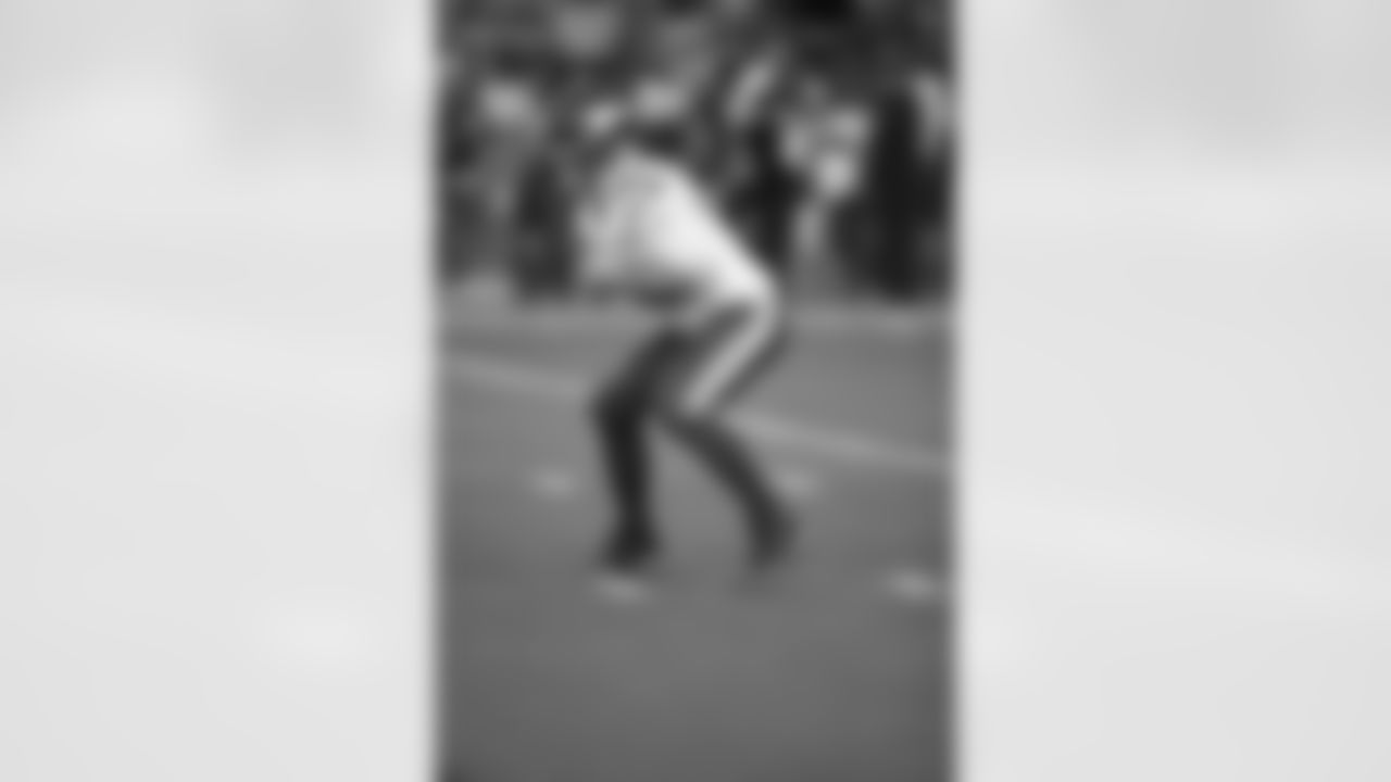 LS Andrew DePaola
(AP Photo/Paul Jasienski)