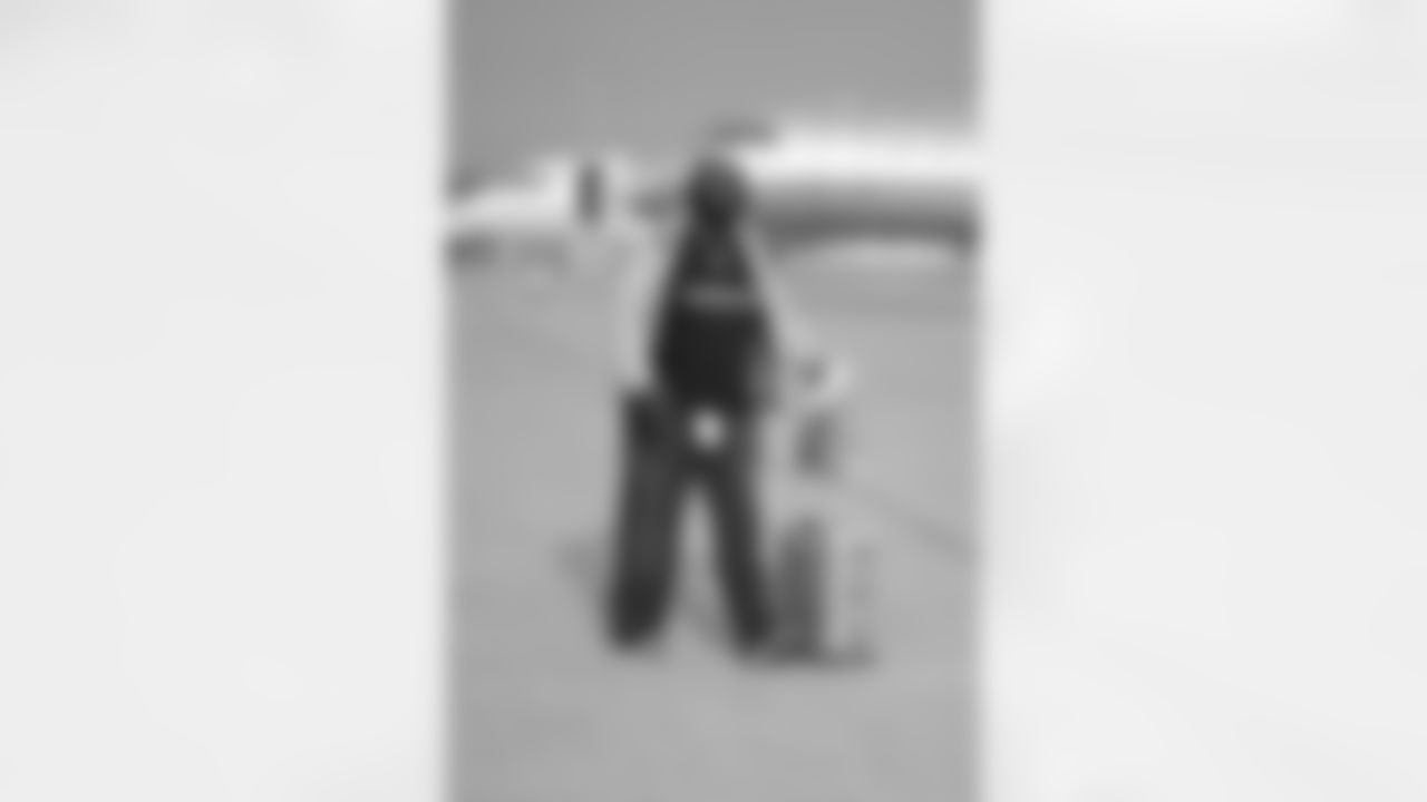 Detroit Lions defensive lineman DJ Reader (98) travels to Minneapolis on Dec. 24, 2025. (Jeff Nguyen/Detroit Lions via AP)