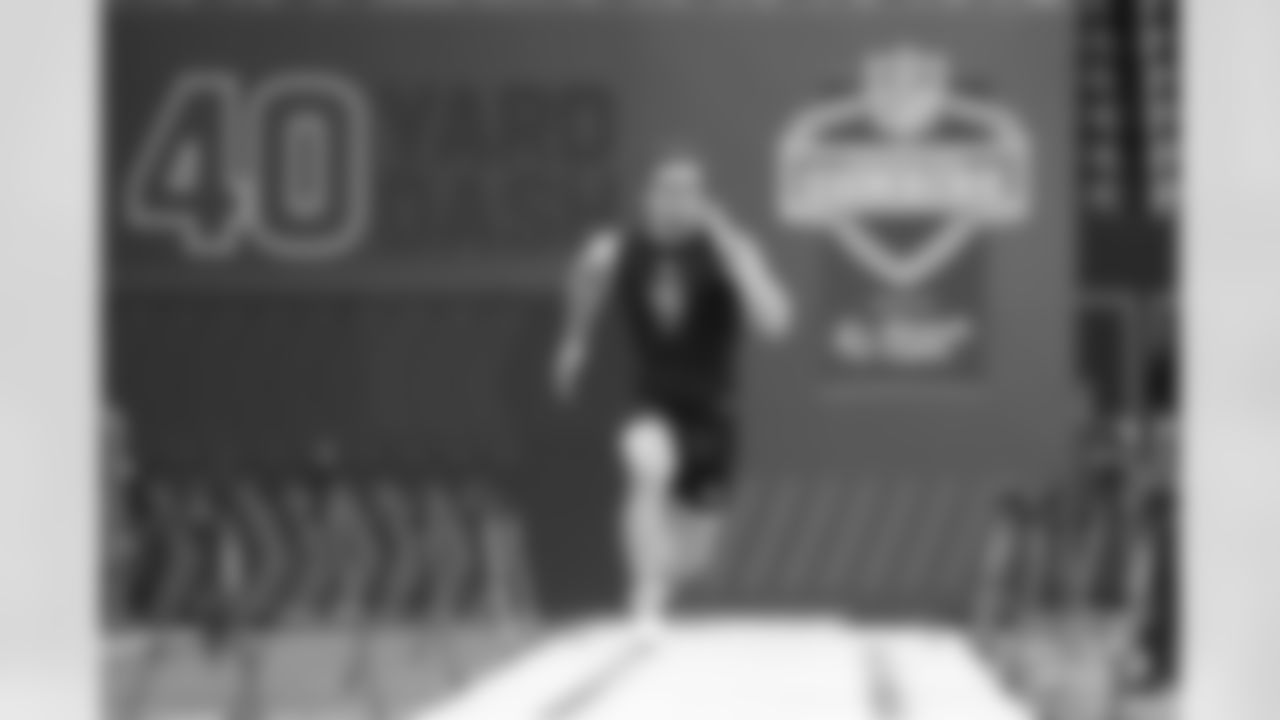 Baylor quarterback Sawyer Robertson (16) runs the 40-yard dash at the NFL football scouting combine in Indianapolis, Saturday, Feb. 28, 2026. (AP Photo/Michael Conroy)