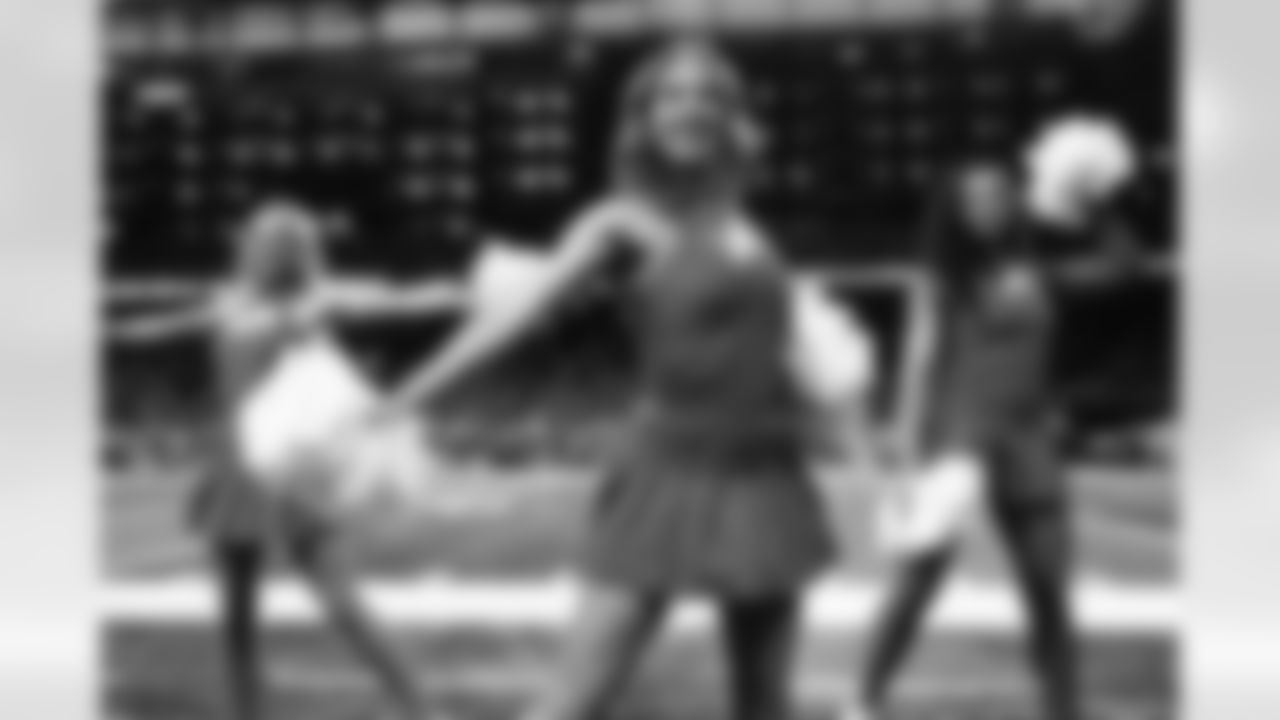 Detroit Lions Cheerleaders perform during an NFL football game against the Green Bay Packers on Thursday, Nov. 27, 2025 in Detroit. (Mike Ferdinande/Detroit Lions)