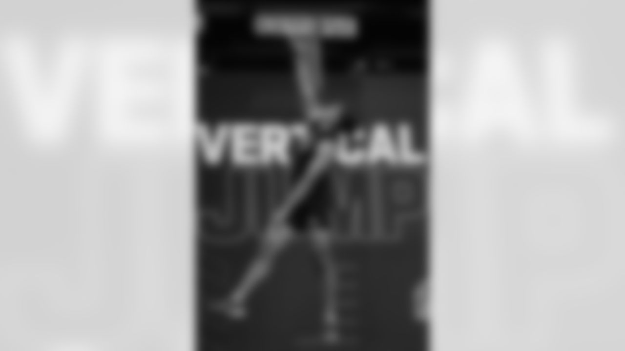 Vanderbilt tight end Eli Stowers (25) runs a drill at the NFL football scouting combine in Indianapolis, Friday, Feb. 27, 2026. (AP Photo/Julio Cortez)