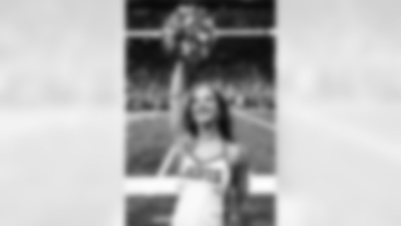 Detroit Lions Cheerleaders perform during a NFL football game against the Chicago Bears on November 19, 2023 in Detroit. (Mike Ferdinande/Detroit Lions)