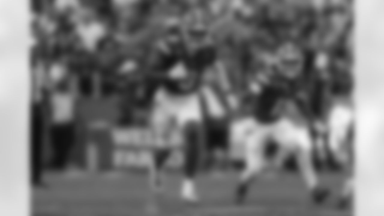 Florida WR J. Michael Sturdivant (9)