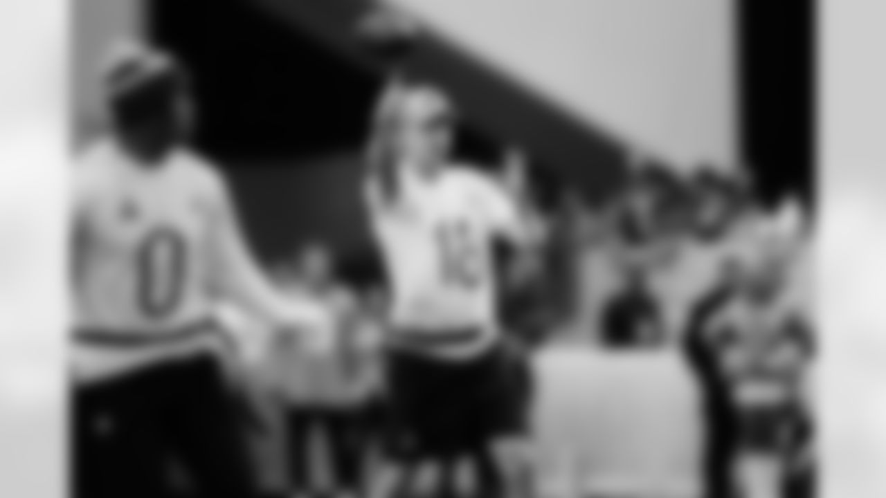 NFC quarterback Jared Goff (16), of Detroit Lions, passes the ball against the AFC during the first half of the NFL Pro Bowl football game, Tuesday, Feb. 3, 2026, in San Francisco. (AP Photo/Godofredo A. Vásquez)