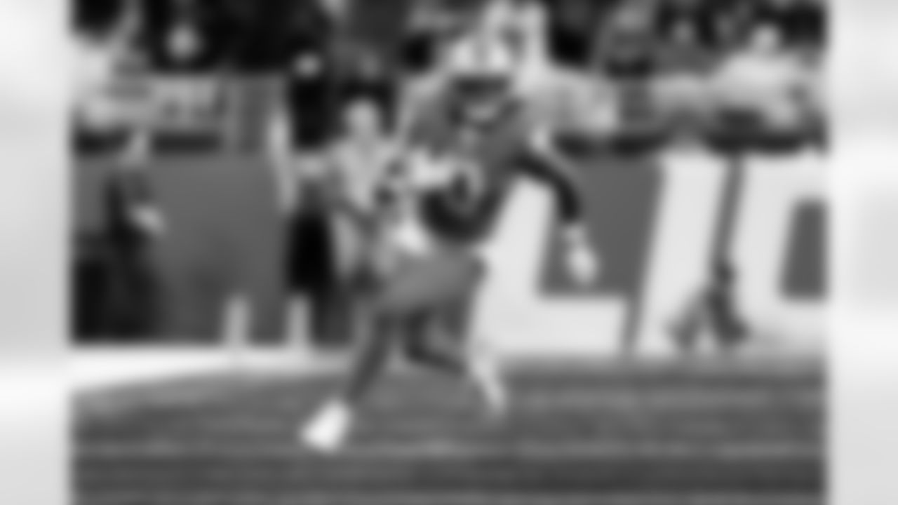 Detroit Lions running back Jahmyr Gibbs (0) runs with the ball during an NFL football game against the Cleveland Browns on Sunday, Sept. 28, 2025 in Detroit. (Jeff Nguyen/Detroit Lions via AP)