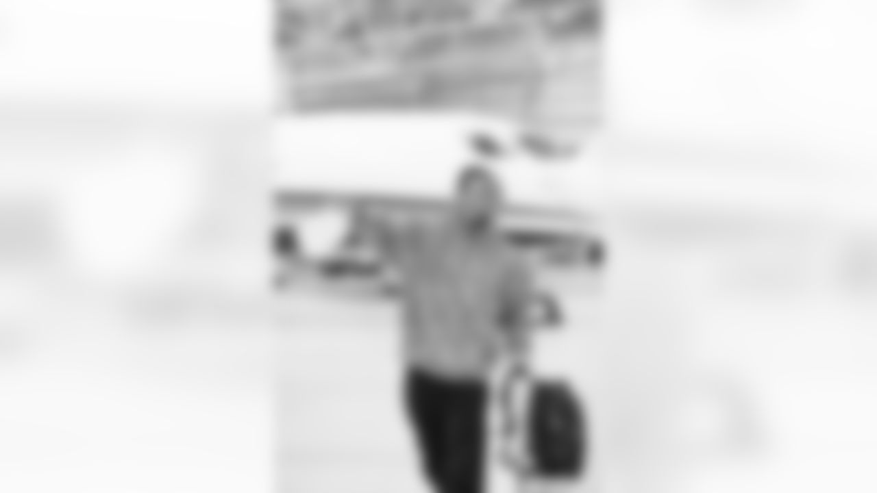 Detroit Lions edge rusher Aidan Hutchinson (97) travels to Los Angeles on Nov. 13, 2025. (Jeff Nguyen/Detroit Lions via AP)