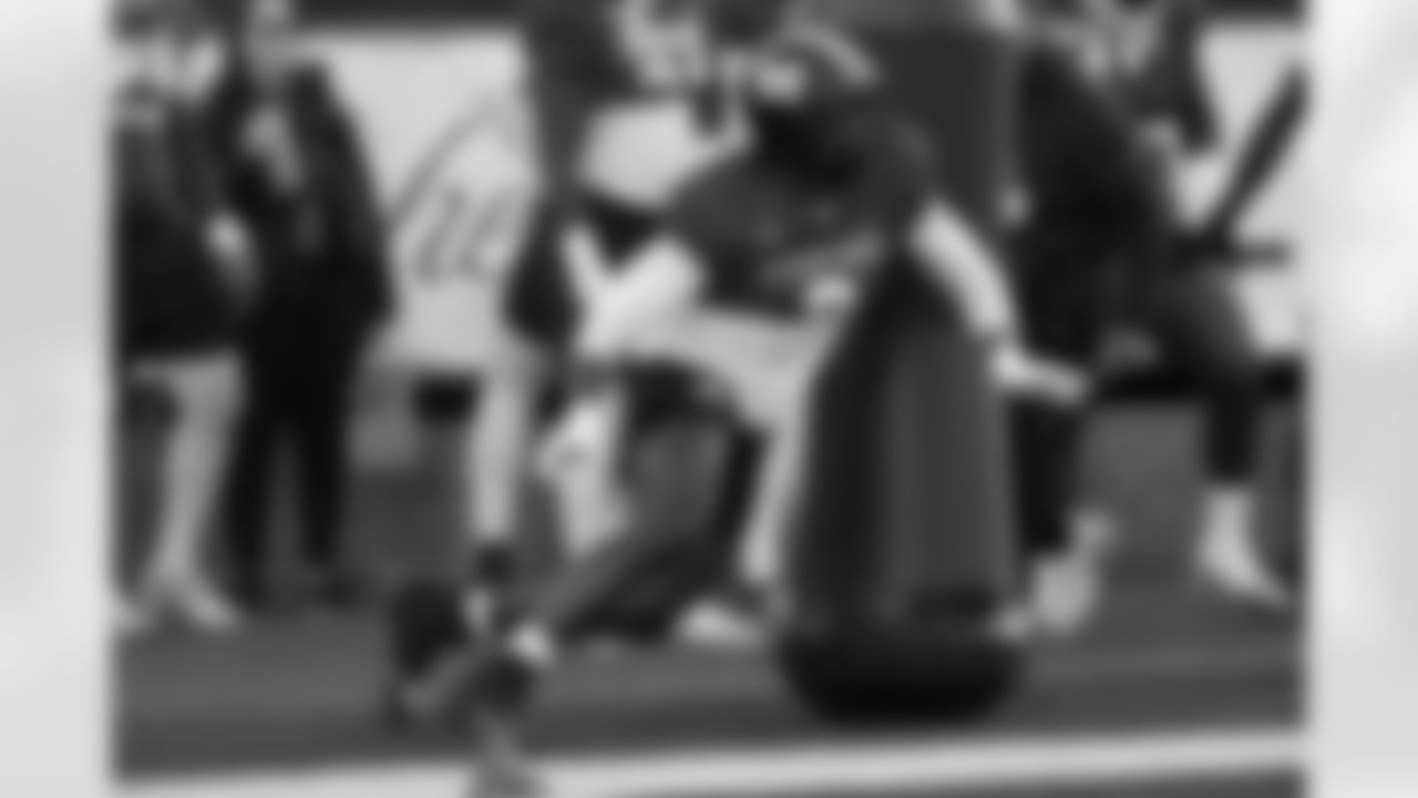 Missouri EDGE Zion Young (9)