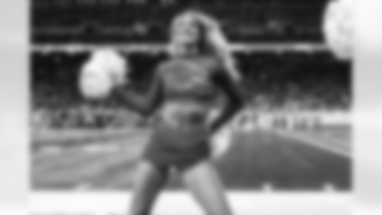 Detroit Lions Cheerleaders perform during an NFL football game against the Miami Dolphins on Saturday, Aug. 16, 2025 in Detroit. (Mike Ferdinande/Detroit Lions)