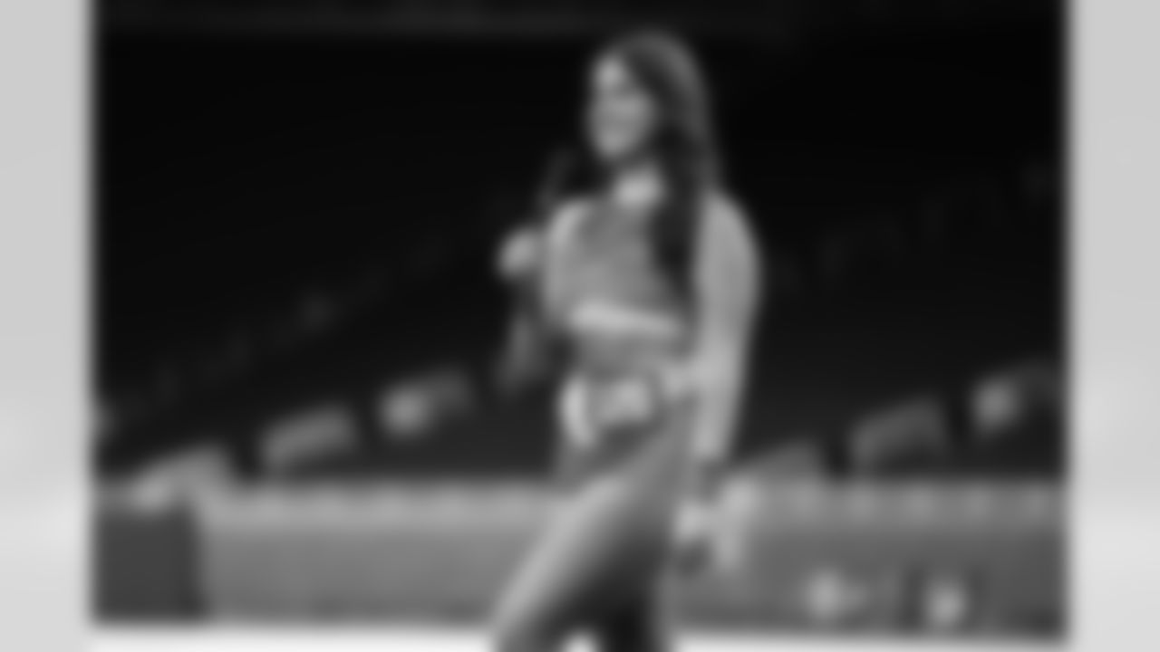 A contestant introduces herself during the Detroit Lions Cheerleaders auditions at Ford Field on May 5, 2025 in Detroit. (Mike Ferdinande/Detroit Lions)