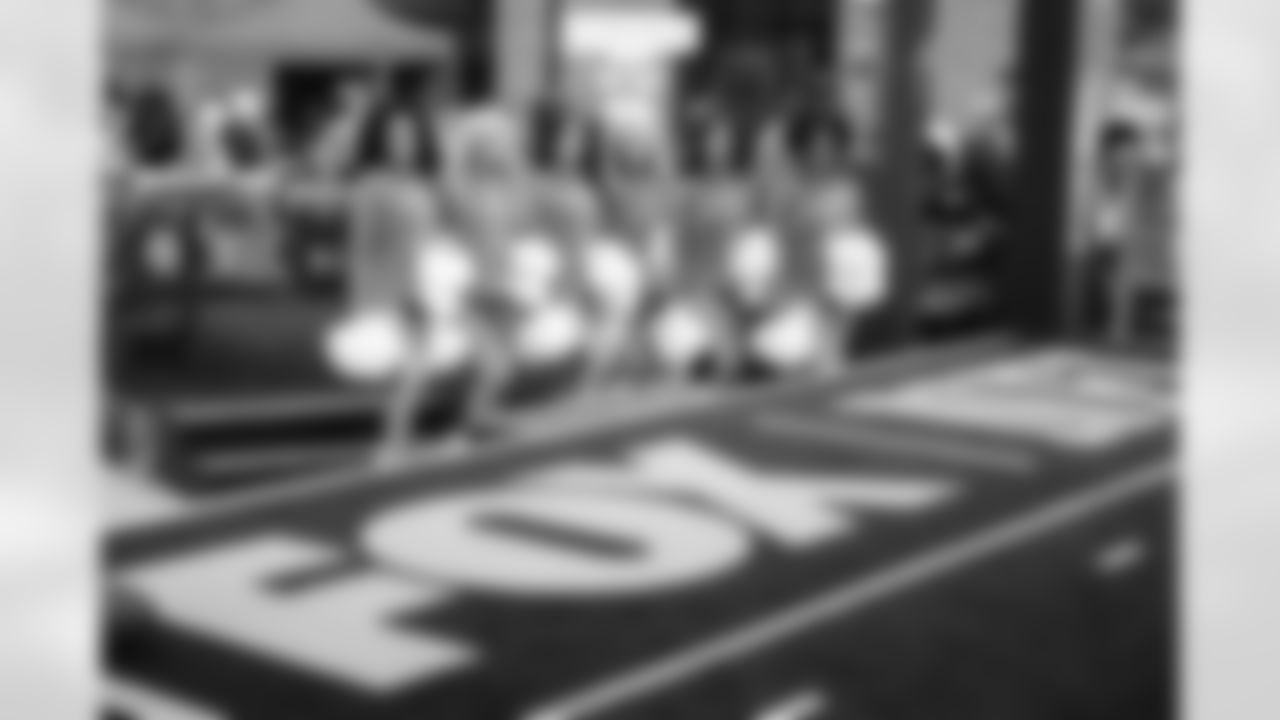 Detroit Lions Cheerleaders perform on the Fox broadcast before an NFL football game against the Green Bay Packers on Thursday, Nov. 27, 2025 in Detroit. (Mike Ferdinande/Detroit Lions)