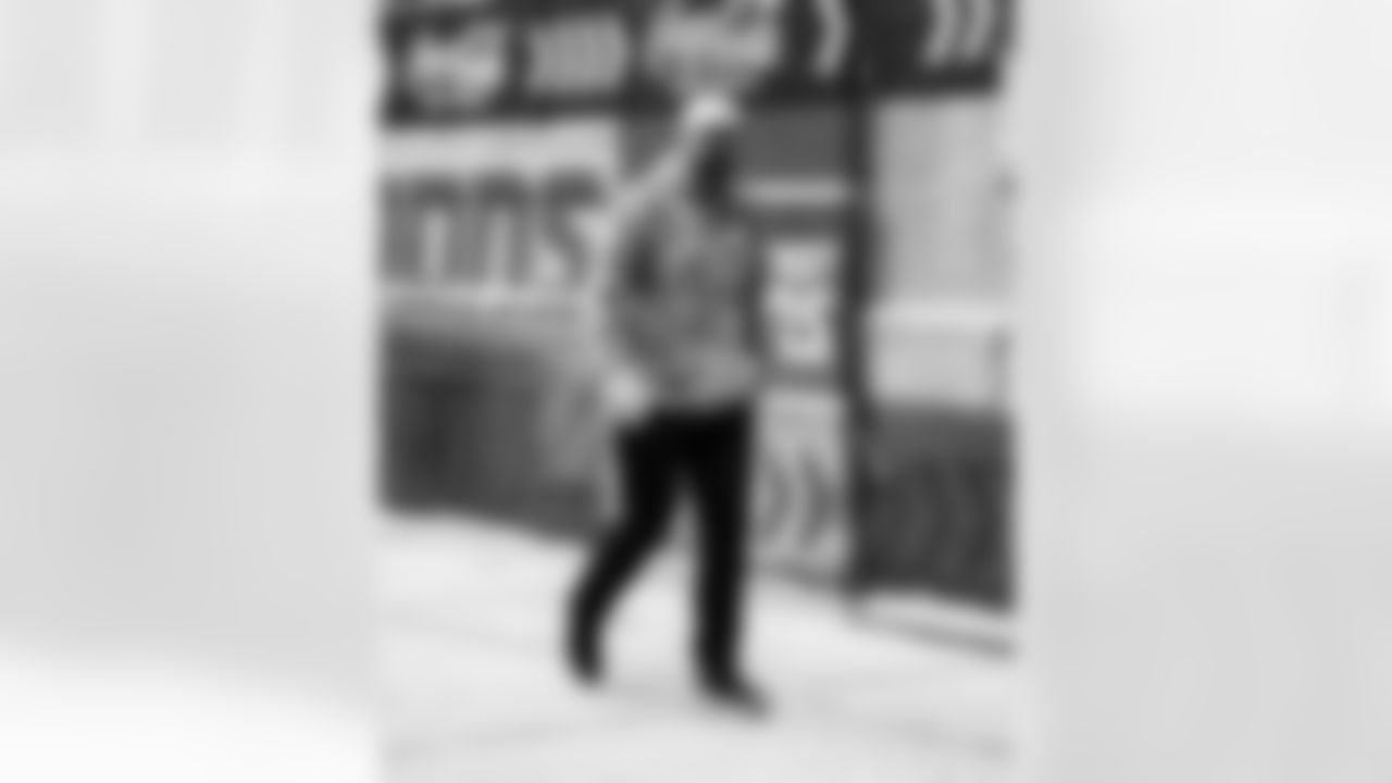 Detroit Lions tackle Dan Skipper (70) arrives to an NFL football game against the Pittsburgh Steelers on Sunday, Dec. 21, 2025 in Detroit. (Jeff Nguyen/Detroit Lions via AP)