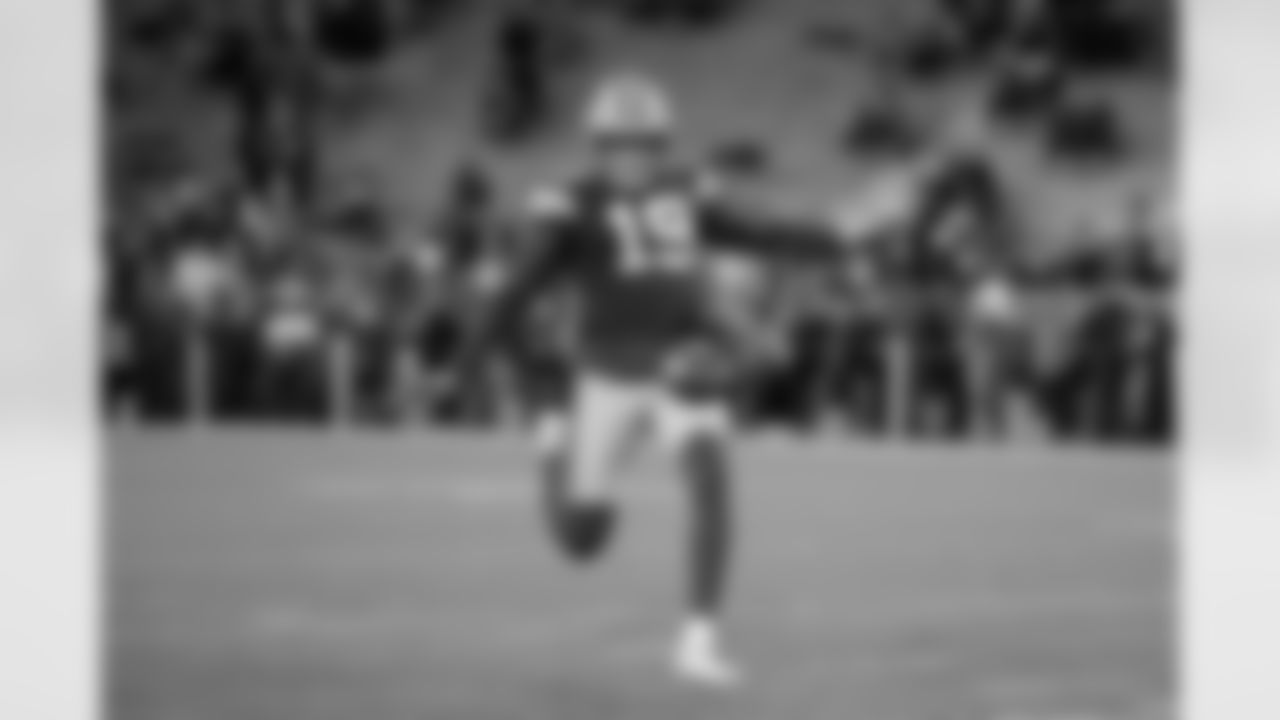 P/H Daniel Whelan

(AP Photo/Michael Owens)