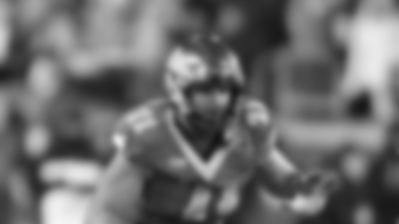 Oregon OL Alex Harkey (71)