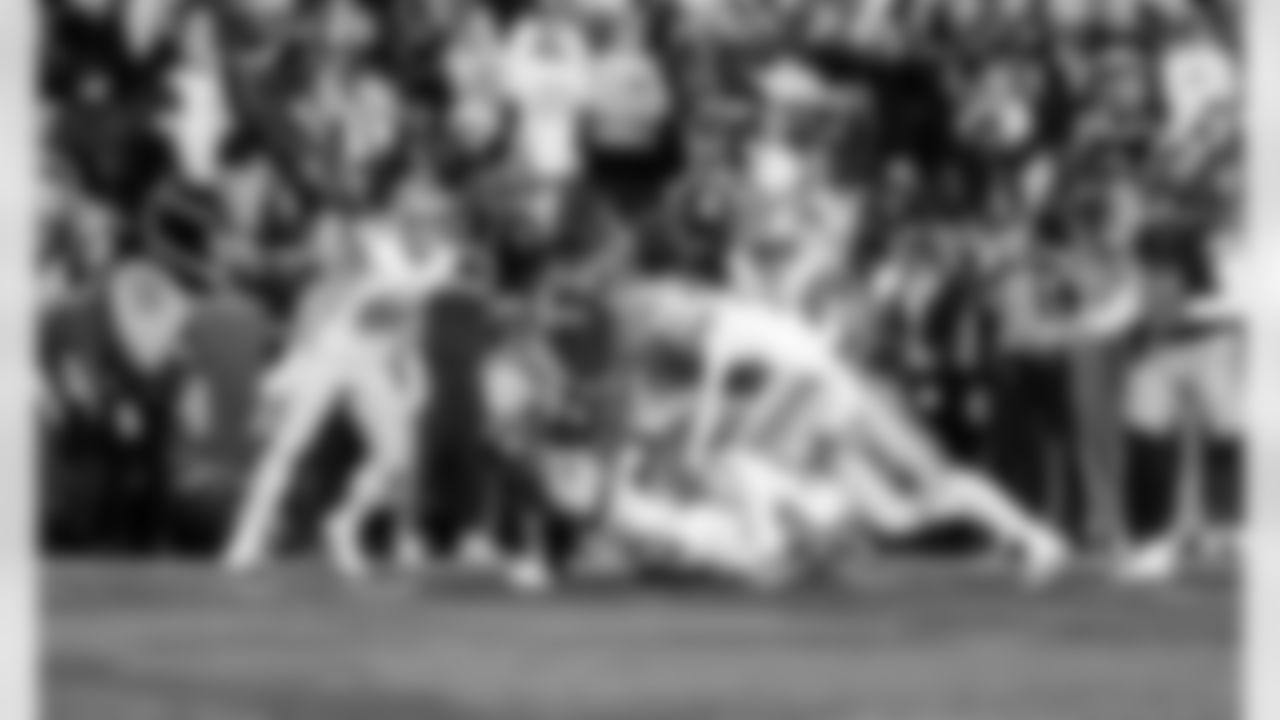 Detroit Lions running back Jahmyr Gibbs (0) scores a touchdown during an NFL football game against the Washington Commanders on Sunday, Nov. 9, 2025 in Landover, Md. (Jeff Nguyen/Detroit Lions via AP)