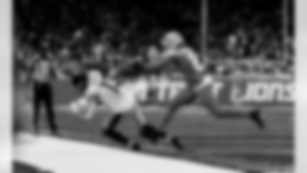 Detroit Lions cornerback Amik Robertson (21) during an NFL football game against the Pittsburgh Steelers on Sunday, Dec. 21, 2025 in Detroit. (Jeff Nguyen/Detroit Lions via AP)