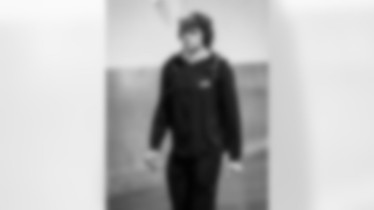 Detroit Lions wide receiver Isaac TeSlaa (18) arrives to an NFL football game against the Los Angeles Rams on Sunday, Dec. 14, 2025 in Inglewood, Calif. (Jeff Nguyen/Detroit Lions via AP)