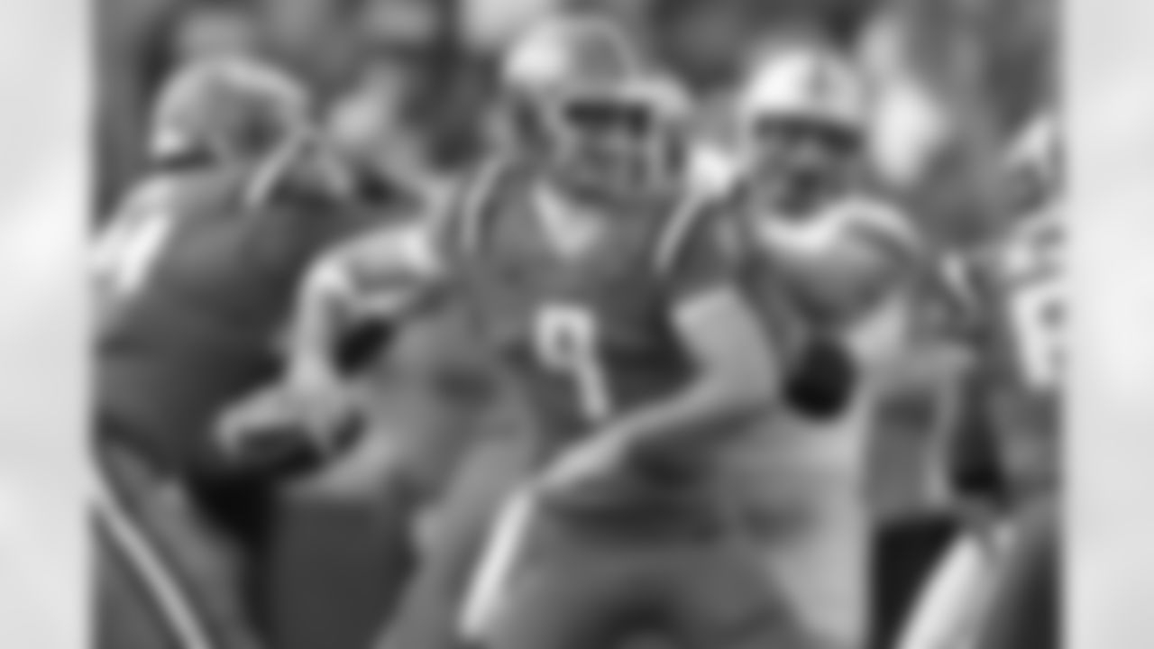 Illinois QB Luke Altmyer (9)