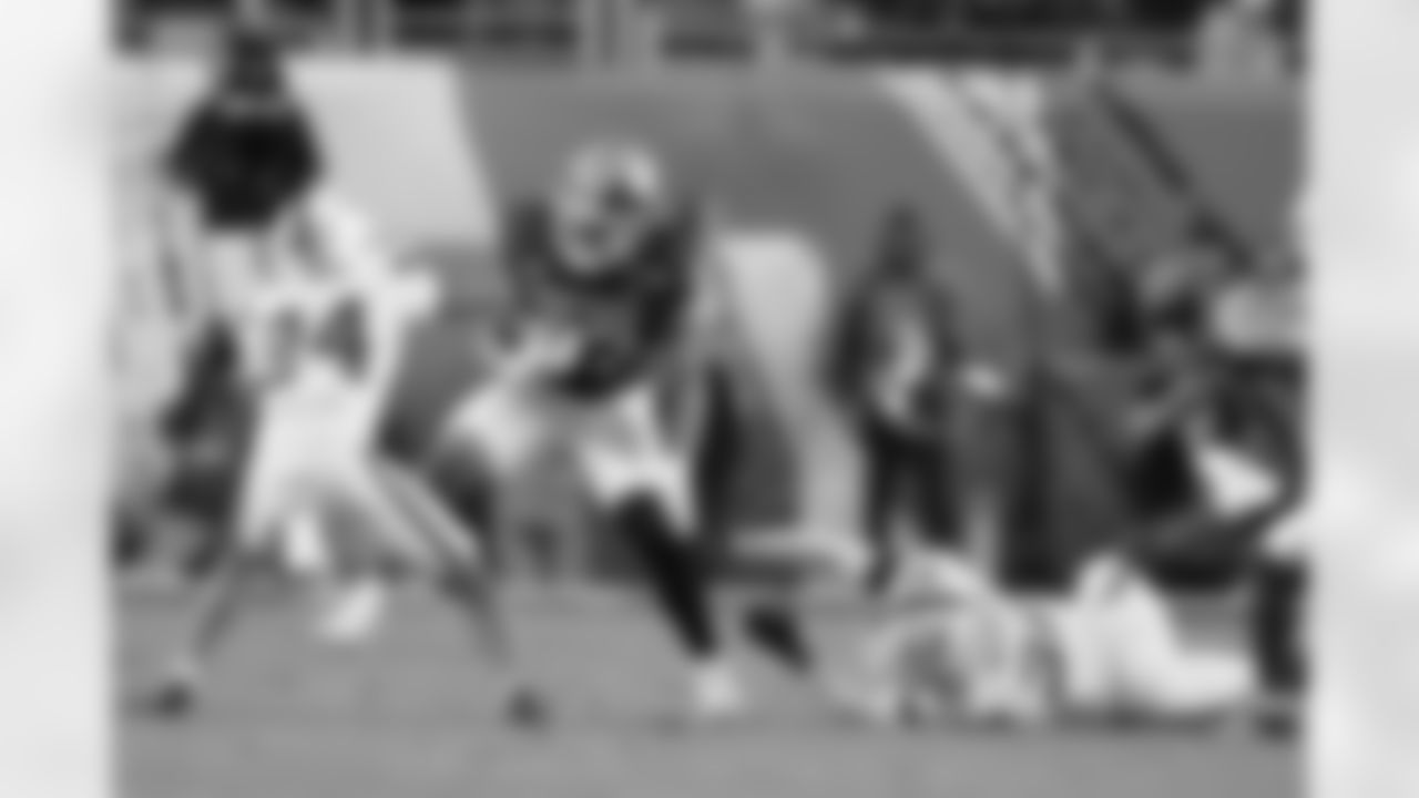 Indiana TE Riley Nowakowski (37)