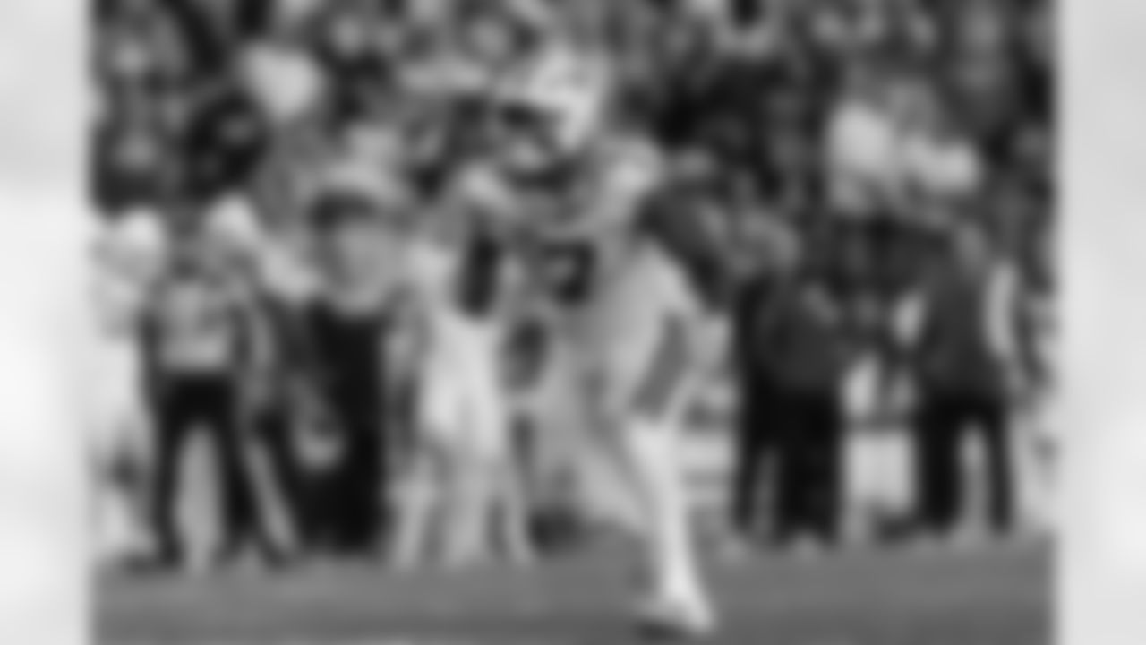 LB Quay Walker

Backed up by Ty'Ron Hopper

(AP Photo/Matt Durisko)