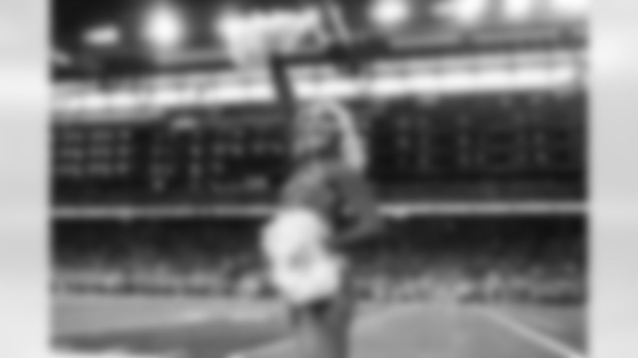 A Detroit Lions Cheerleader performs during an NFL football game against the Minnesota Vikings on Sunday, Nov. 2, 2025 in Detroit. (Mike Ferdinande/Detroit Lions)