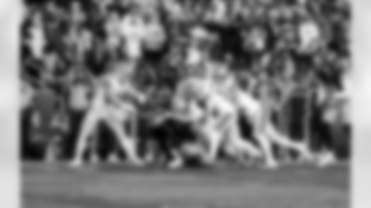 Detroit Lions running back Jahmyr Gibbs (0) scores a touchdown during an NFL football game against the Washington Commanders on Sunday, Nov. 9, 2025 in Landover, Md. (Jeff Nguyen/Detroit Lions via AP)