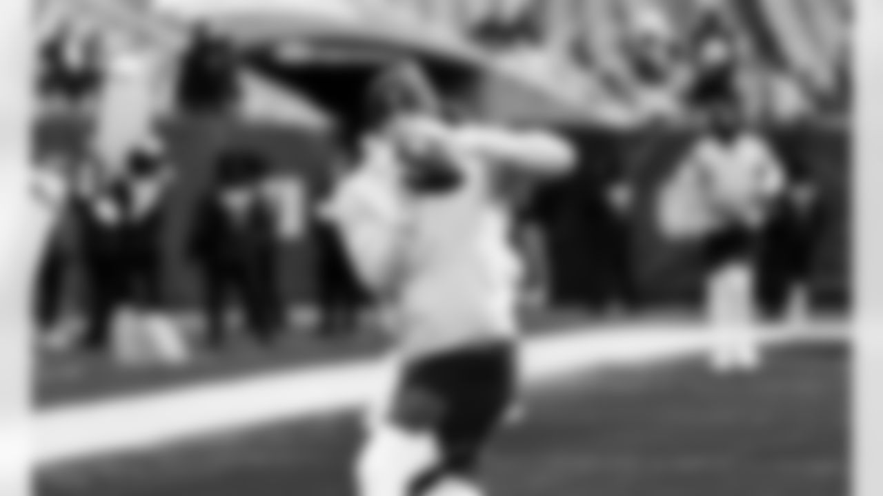 Detroit Lions tight end Shane Zylstra (84) before an NFL football game against the Chicago Bears on Sunday, Jan. 4, 2026 in Chicago. (Jeff Nguyen/Detroit Lions via AP)