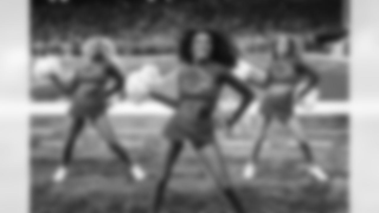 Detroit Lions Cheerleaders perform during an NFL football game against the Miami Dolphins on Saturday, Aug. 16, 2025 in Detroit. (Mike Ferdinande/Detroit Lions)