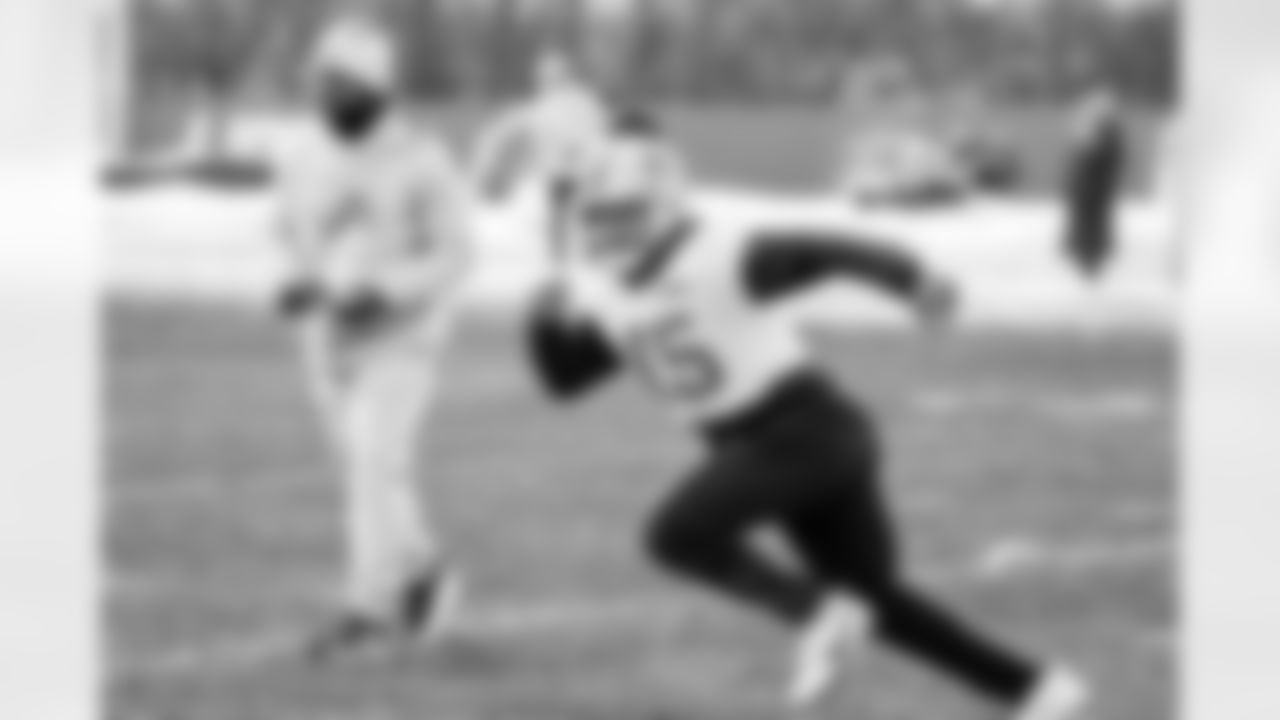 Detroit Lions linebacker Grant Stuard (15) during practice at the Meijer Performance Center on Jan. 1, 2026 in Allen Park, Mich. (Jeff Nguyen/Detroit Lions)